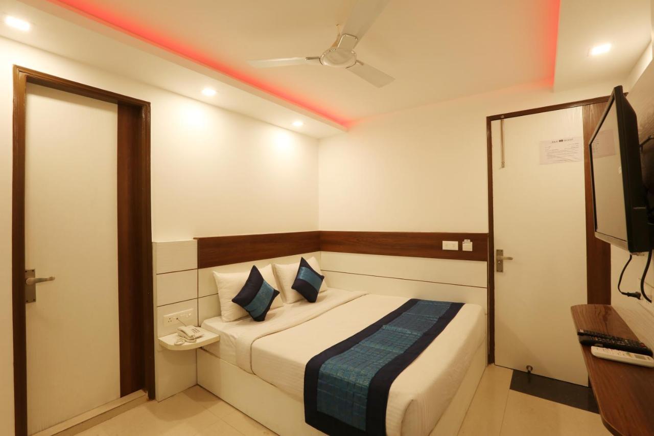Hotel Ark Suites At Delhi Airport Nova Deli Exterior foto