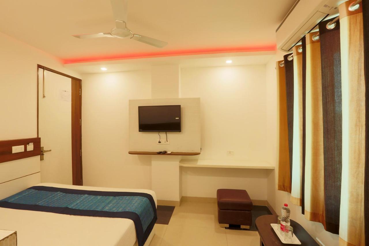 Hotel Ark Suites At Delhi Airport Nova Deli Exterior foto